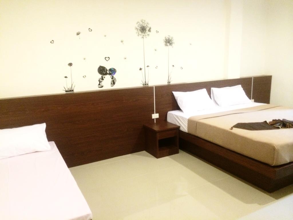 Phuthara Hostel Phuket Habitación foto