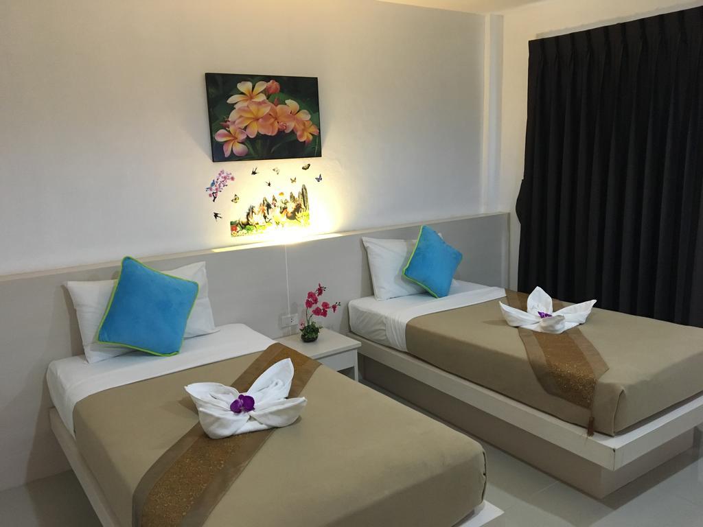 Phuthara Hostel Phuket Exterior foto