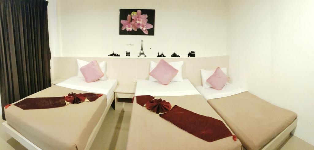 Phuthara Hostel Phuket Exterior foto