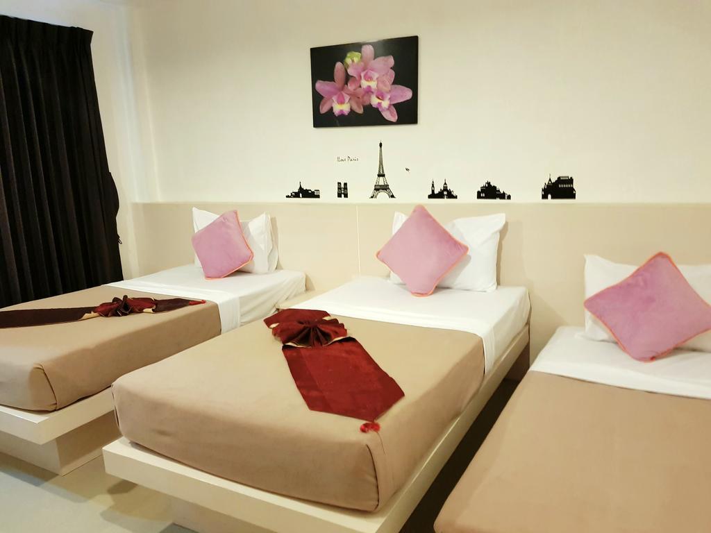 Phuthara Hostel Phuket Exterior foto