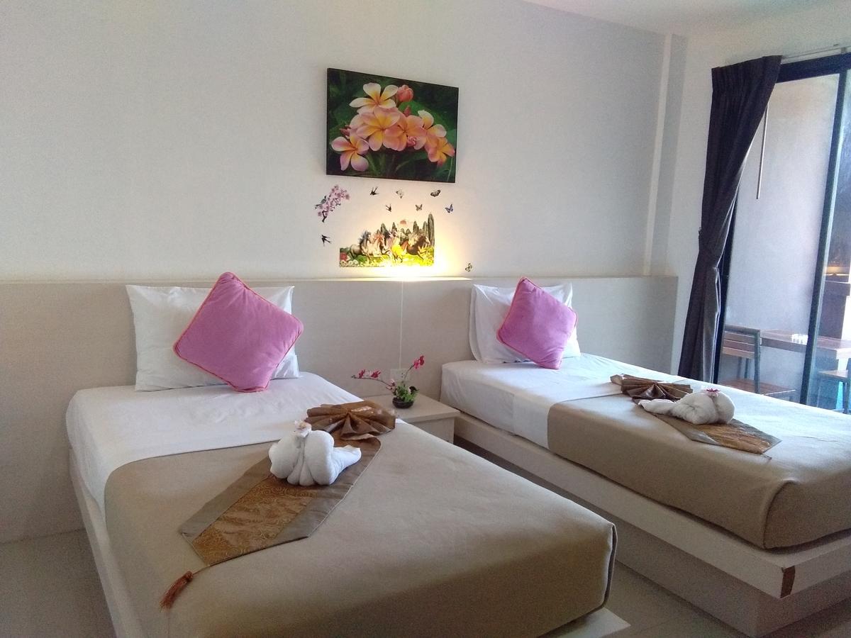 Phuthara Hostel Phuket Exterior foto